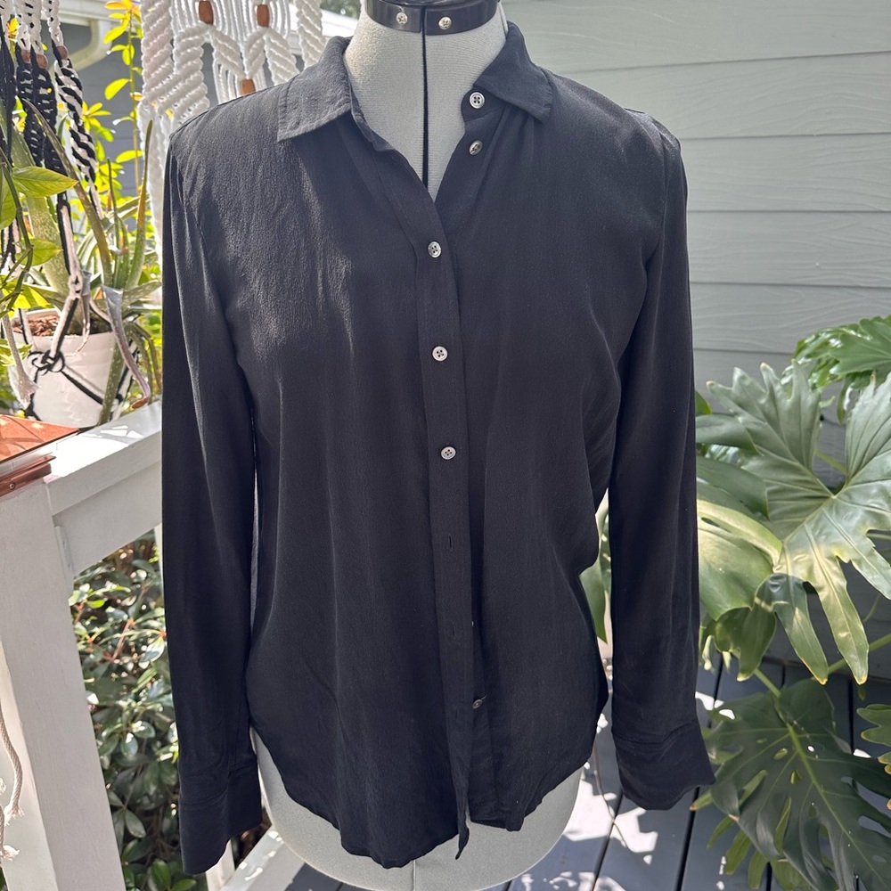 Everlane black silk buttons down shirt top